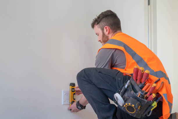 Best Licensed Electrician  in Pine Crest, TN